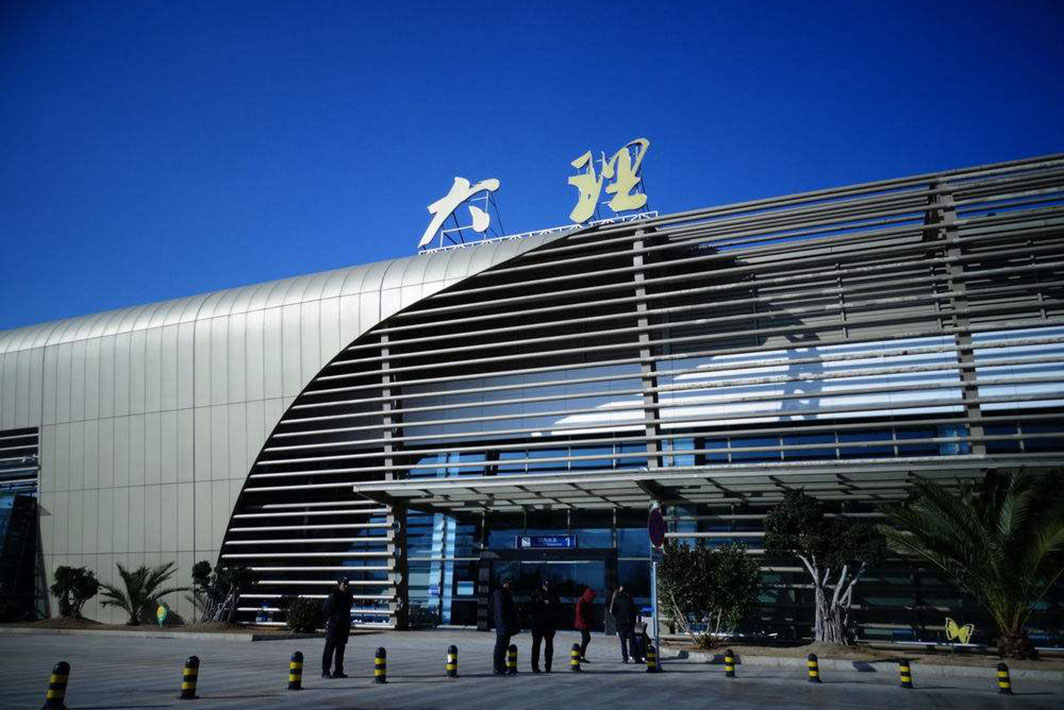 云南大理機場電動螺桿式開窗器